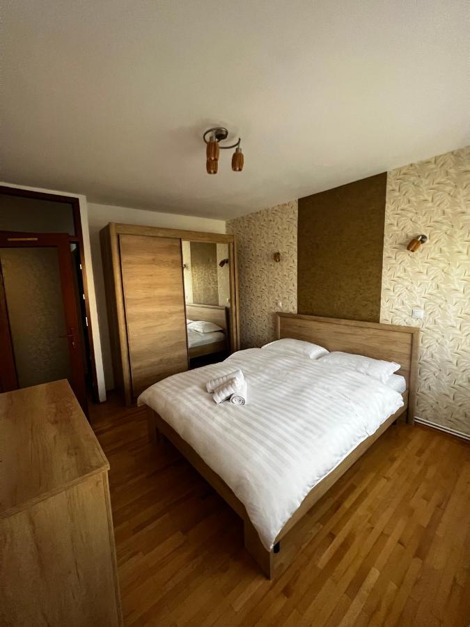 Boutique Apartments City Center Брашов Екстер'єр фото